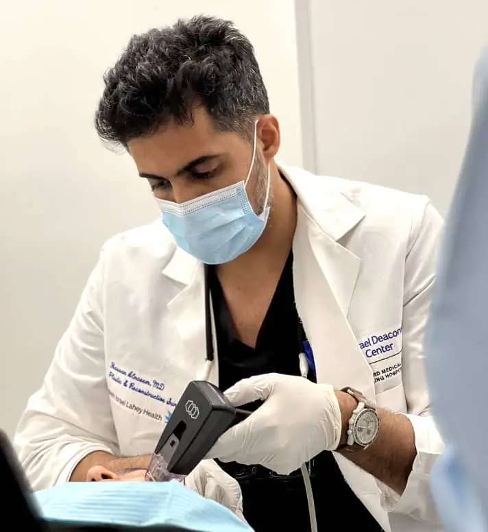 شد البطن والجسم بجهاز المورفيوس في الرياض الدكتور حسن النعيم جراح التجميل